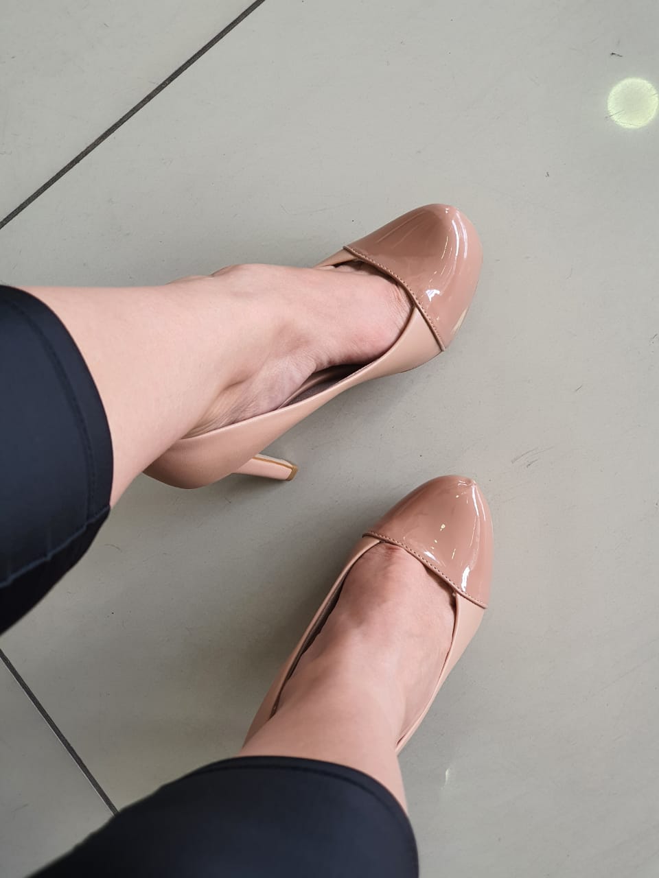 Scarpin Salto Alto Meia Pata Bico Envernizado Nude Week Shoes