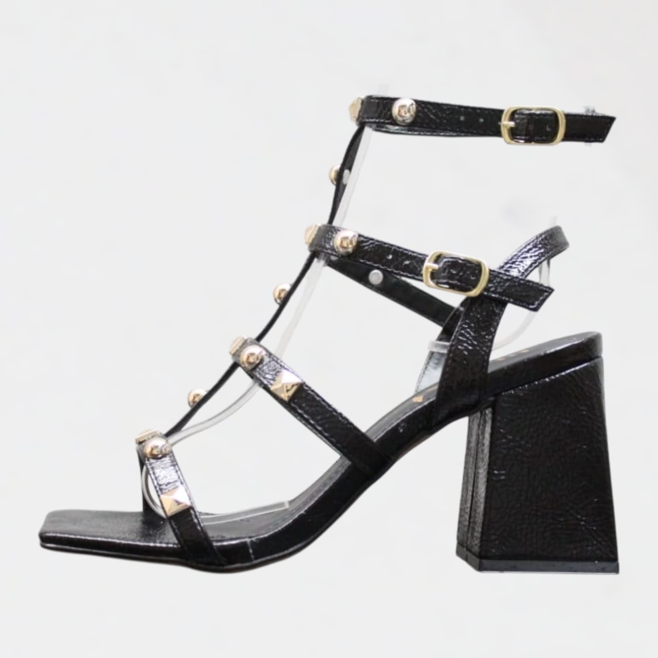 Sandália Salto Grosso Tiras Piramide Dourada Wk Preto