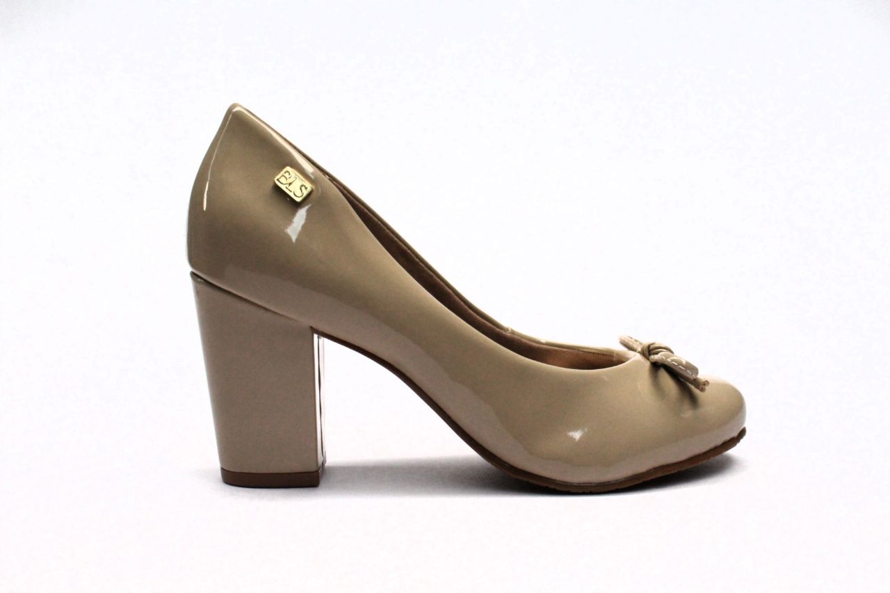 scarpin nude bico redondo