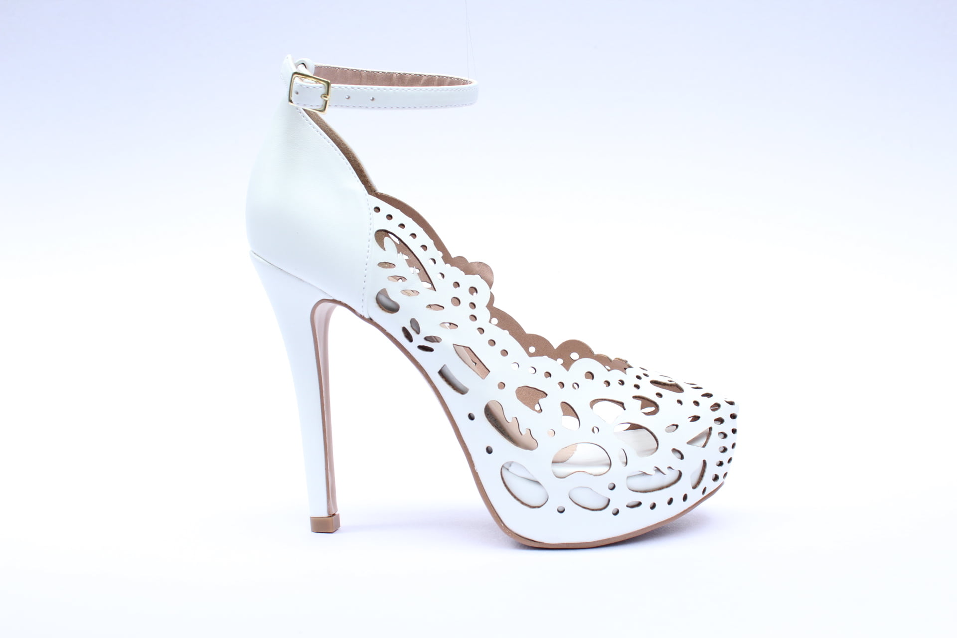 scarpin meia pata branco