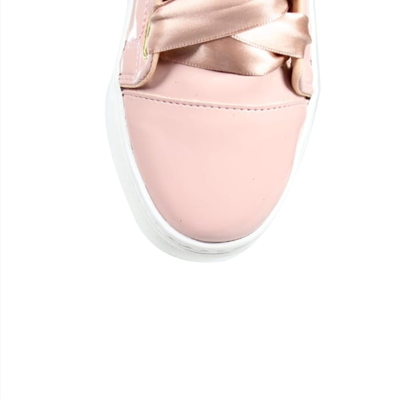 sapato com cadarço de cetim